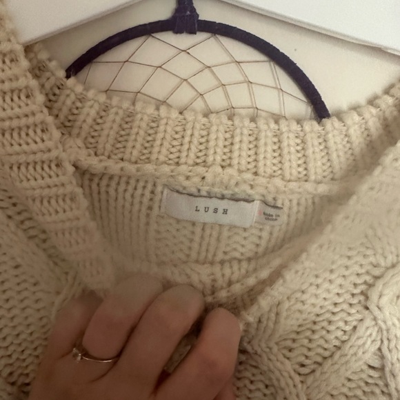 Lush Natural Sweater 🔅 - Picture 3 of 3